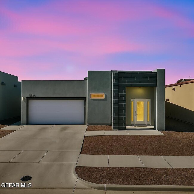 Building Photo - 13494 Hazlewood St Rental