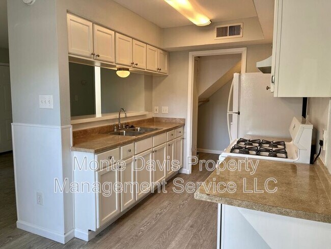 Photo - 1312 Southport Dr Unidad D