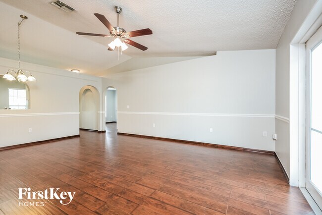 Photo - 3613 Stonefield Dr House
