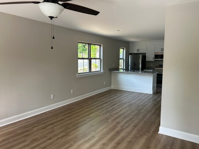 Photo - 306 Warrenfells St Unidad A