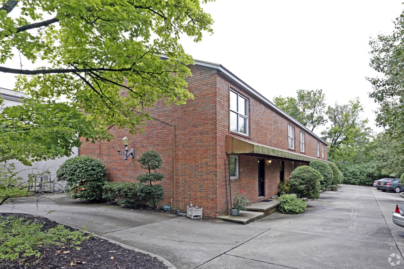 Photo - 102 S School Ave