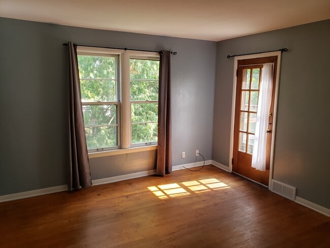 Building Photo - 513 W Olin Ave Rental