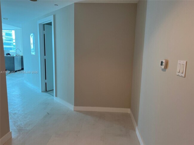 Photo - 500 Brickell Ave Unit 1602
