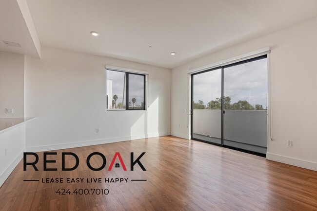 Building Photo - 5727 La Mirada Ave Rental