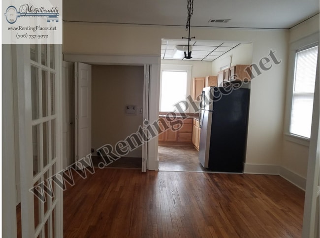 Photo - 1004 Holden St