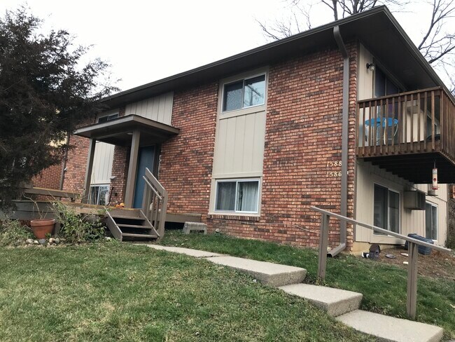 Photo - 1588 Jones Dr Unit 1588