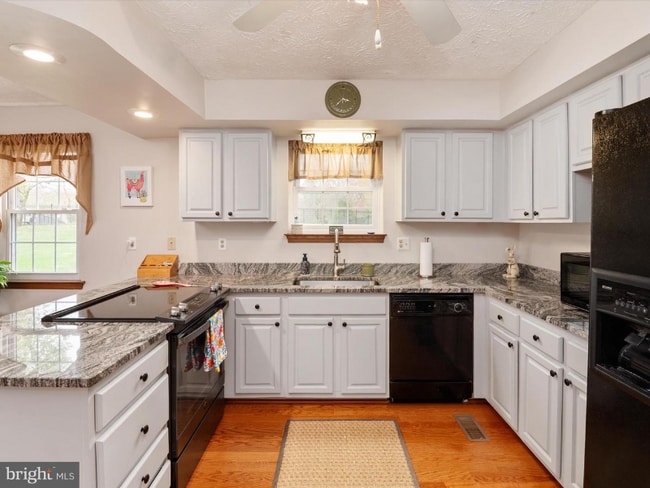 Photo - 1526 Palm Ct