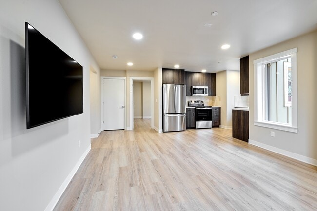 Photo - 1932 NW Grant Ave