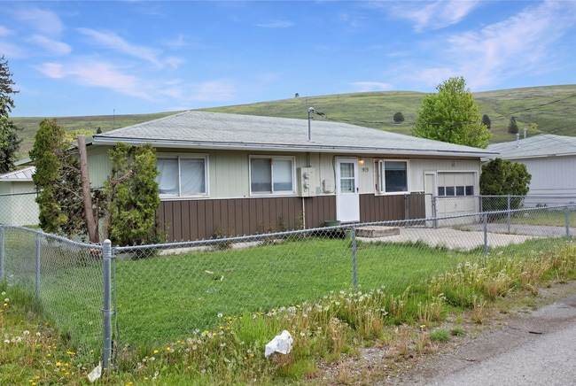 Photo - 919 Rodgers St