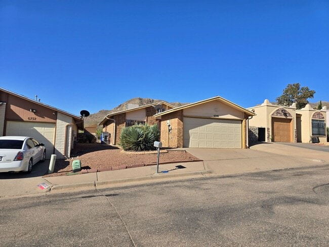 Photo - Mountain view cozy Home Ready for move in