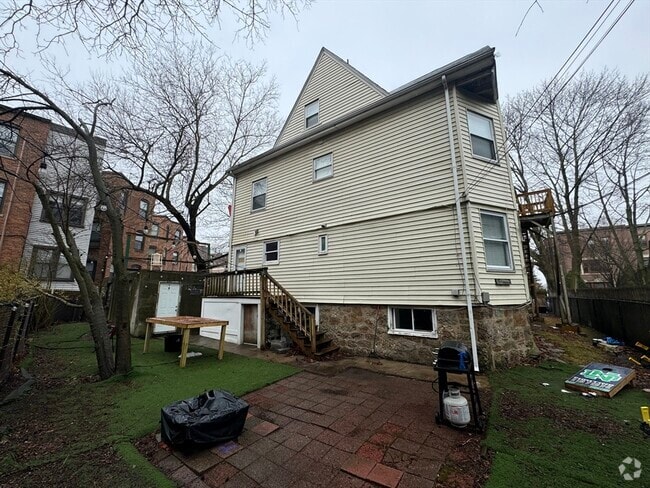 Building Photo - 20 South St Unit 2 Rental