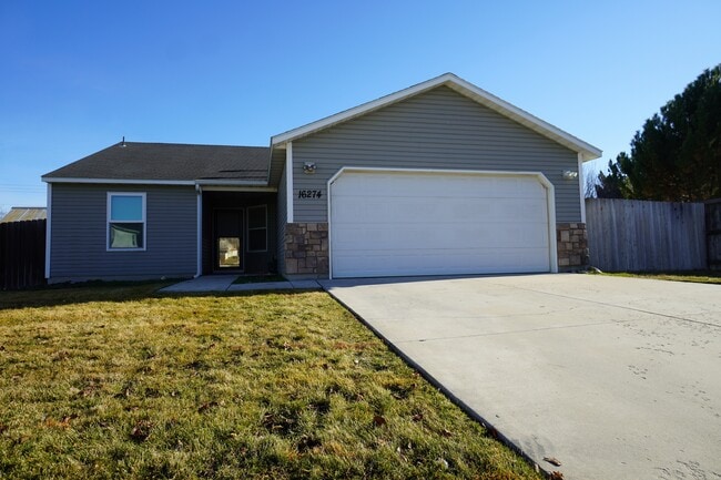 Photo - 16274 Silver Creek Ave