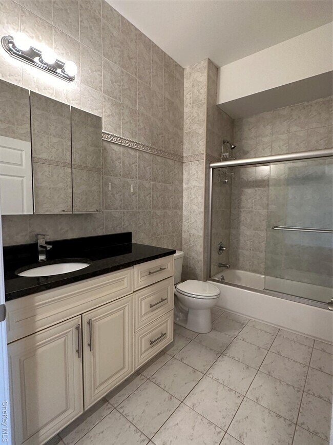 Photo - 157 Post Ave Unidad 302