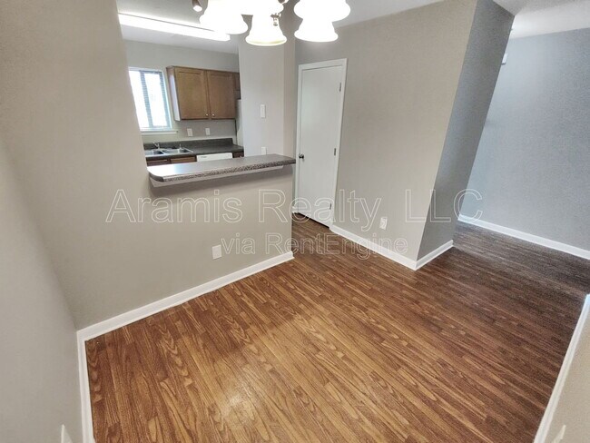 Photo - 3272 Blazing Pine Knoll Unidad A