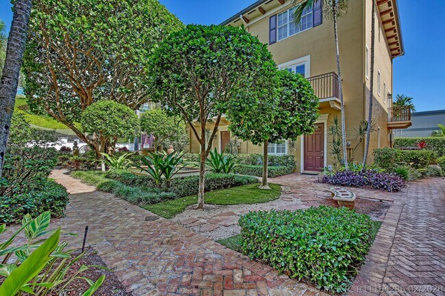 72 SE 6th Ave