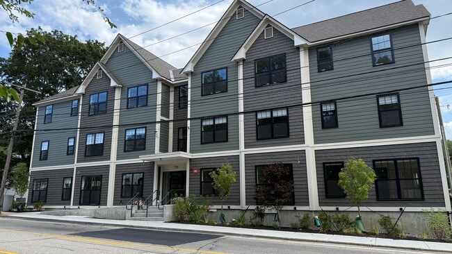 Building Photo - 725-727 Central Ave Unit 204 Rental