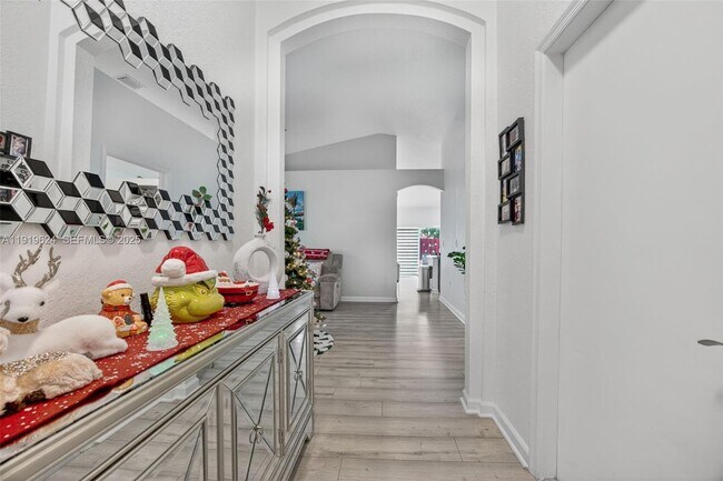 Photo - 10101 SW 162nd Ct