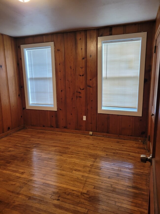 Photo - 4374 Monroe Ave