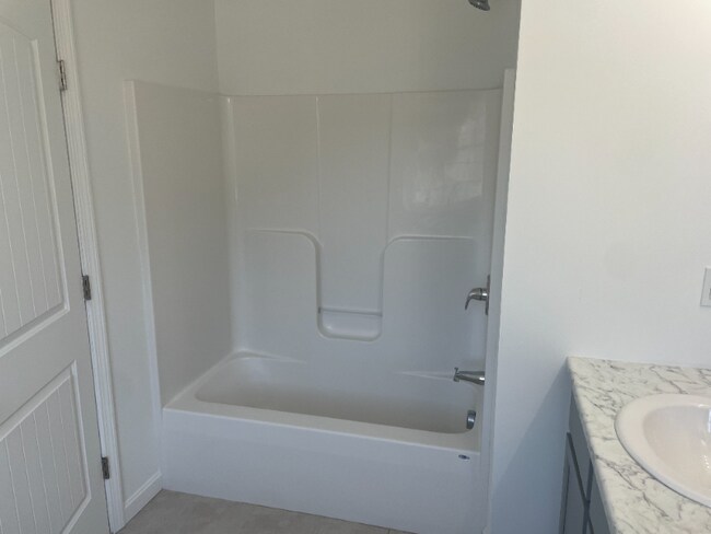 Photo - 13 Matildas Wy Apartamento Unidad A