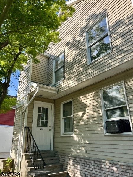 Building Photo - 8 Station Rd Unit B