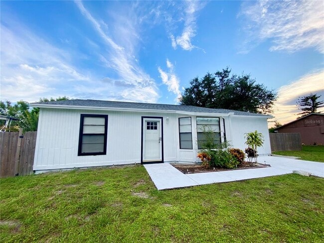 Building Photo - 7113 Regina Dr Rental