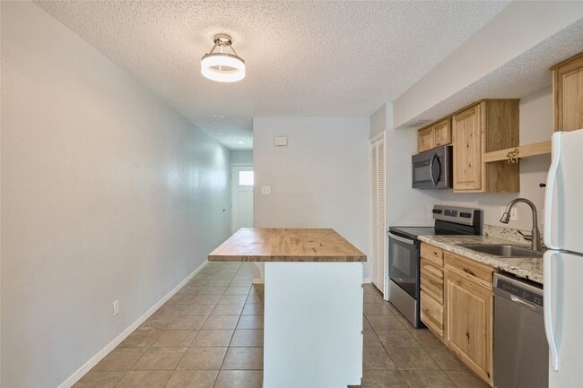 Photo - 12900 Walden Rd Unidad 622F