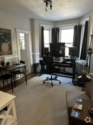 Building Photo - 1084 Boylston St Rental