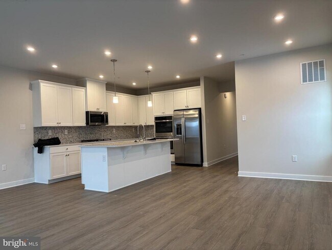 Photo - 2646 Tisbury Ln