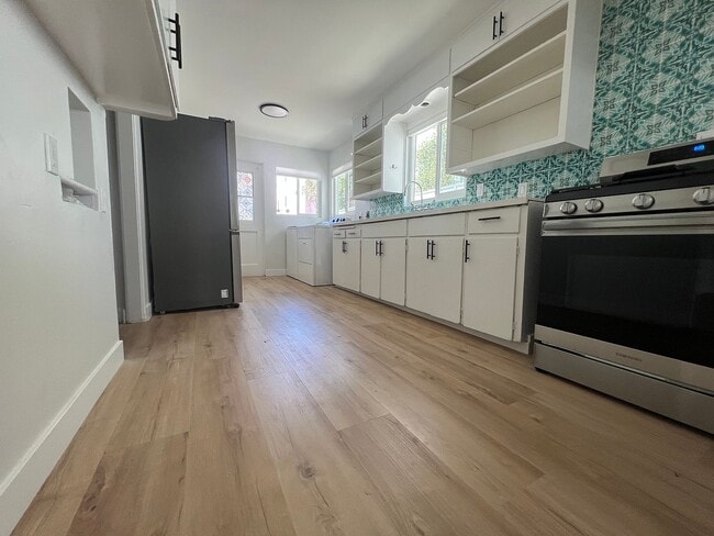 Photo - 4124 1st Ave