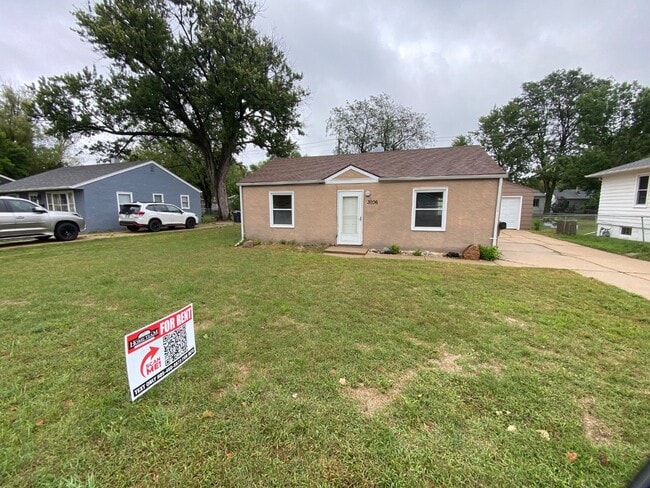 Photo - 3006 S Summit Ave