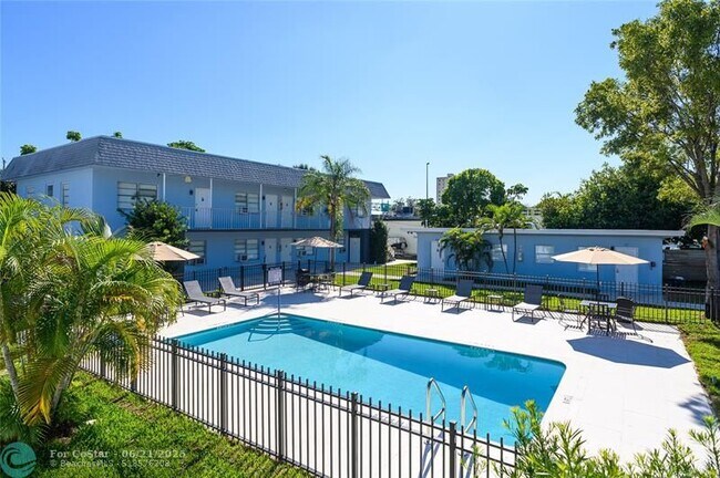 Photo - 1020 N Victoria Park Rd Apartment Unit 25