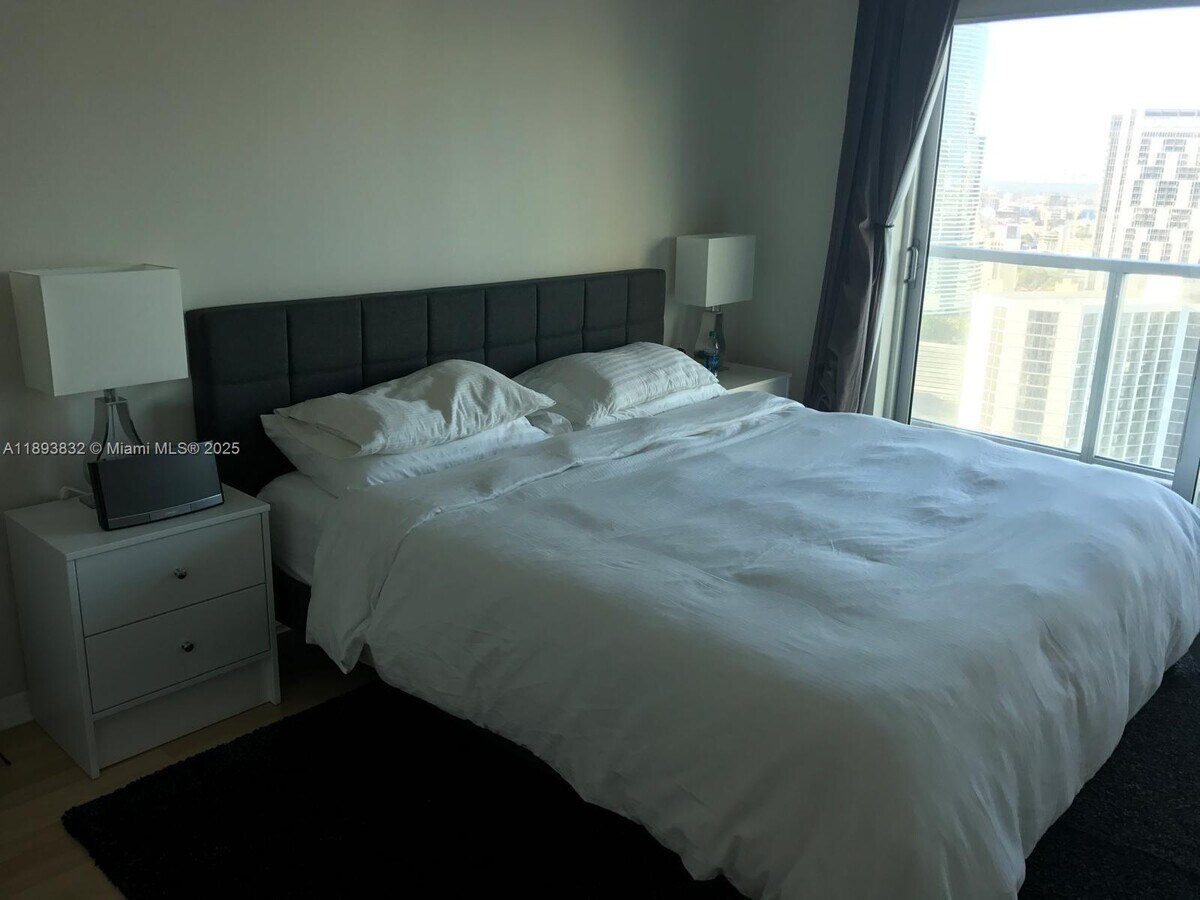 Photo - 500 Brickell Ave Unit 3403