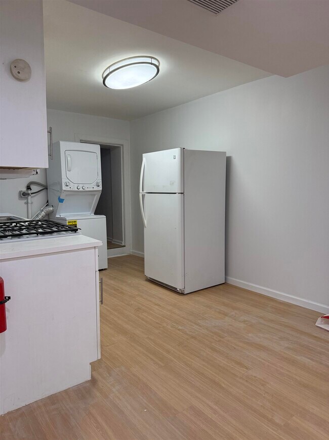 Photo - 298 Princeton Ave Unit 1