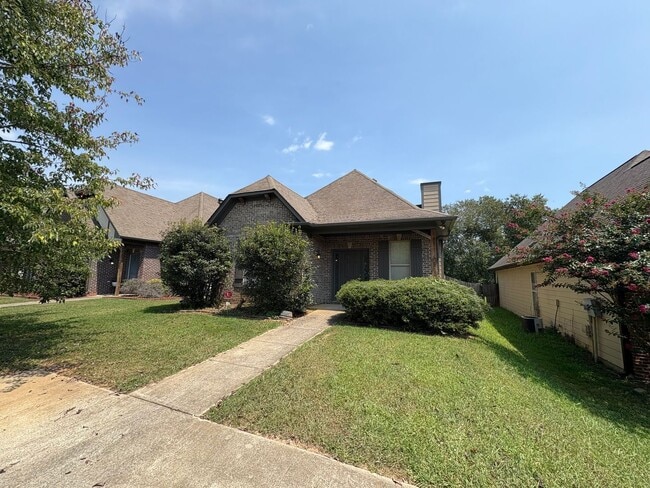 Building Photo - 1044 Washington Dr
