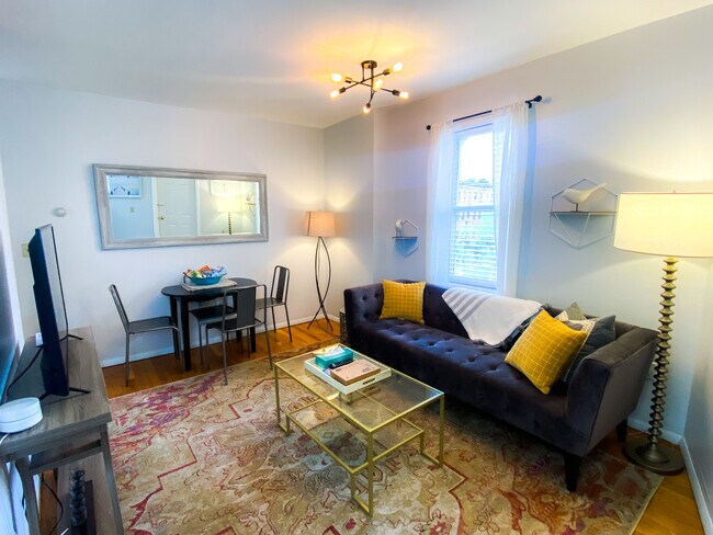 Photo - 1004 Tremont St Unit 2