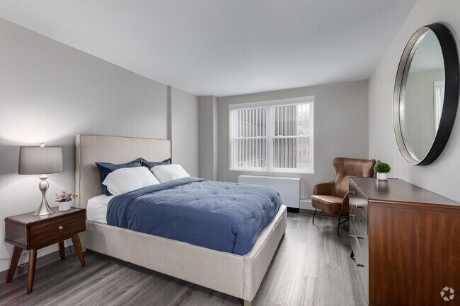 1BR, 1BA - 558SF