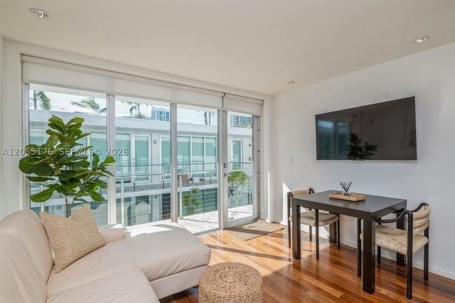 1601 West Dr Unit 208