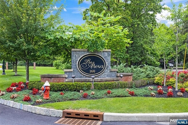 Photo - 902 Opus Wy Condo Unit 902