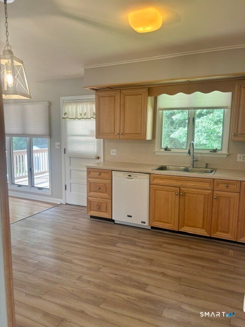 129 Oldham Ave