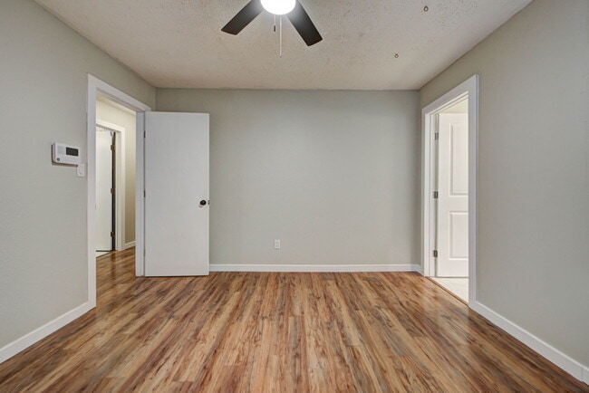 Photo - 721 Vicksburg Ave