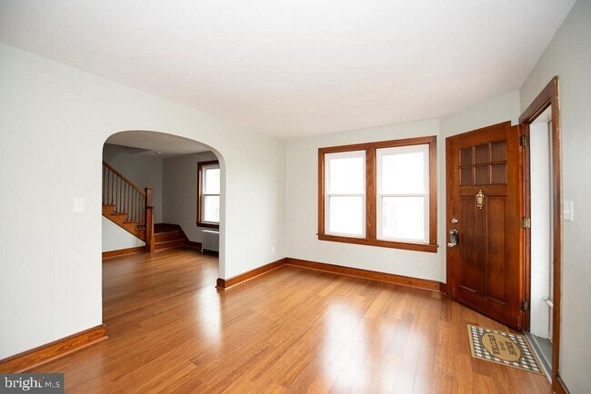 Photo - 11 Fulton Ave