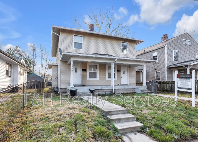 Building Photo - 3727 N Kenwood Ave