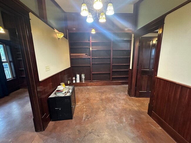 Photo - 103 S 8th Ave Unidad Bedrooms