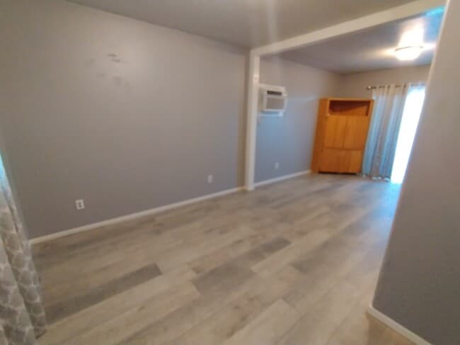 Photo - 1680 E Alder St Unit 2