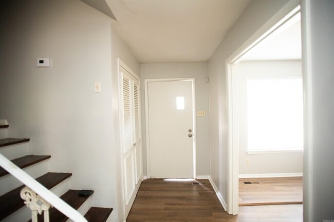 Photo - 101 S Plaza Dr