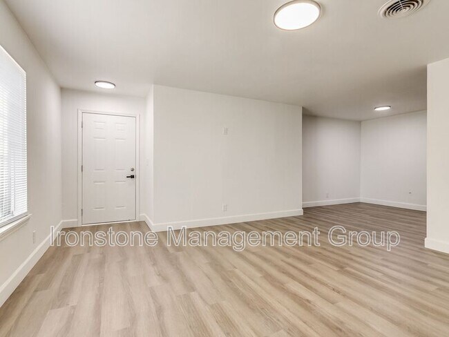 Photo - 4521 E 31st St