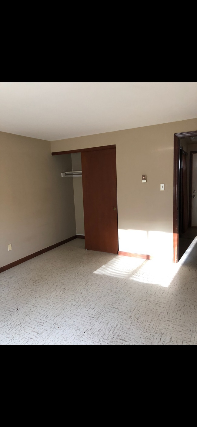 Building Photo - 1028 Elmwood Ave Unit Elmwood Arms