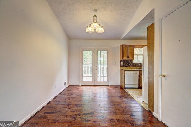 Photo - 1277 Iron Gate Blvd