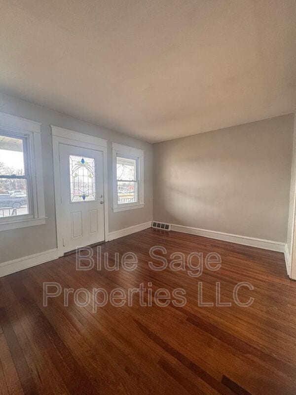 Photo - 1411 Lawrence Rd