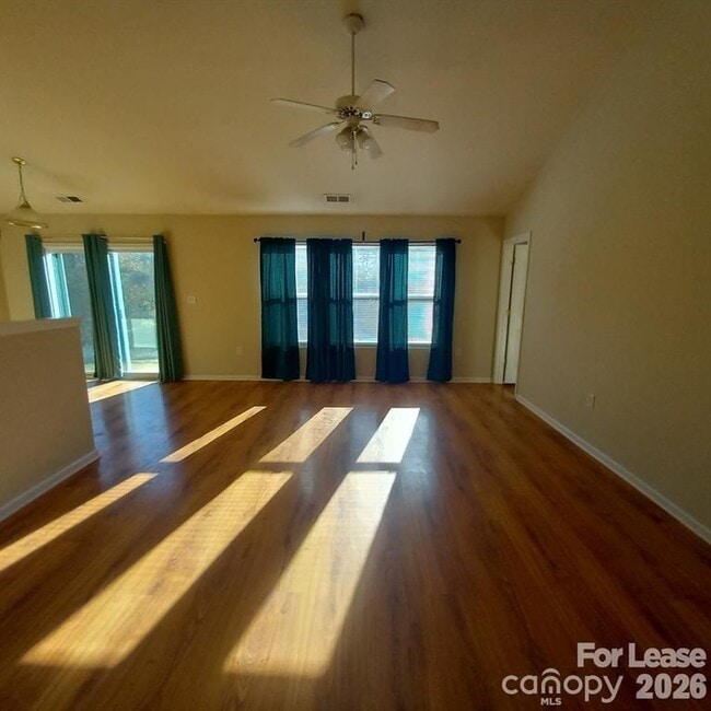 Photo - 1031 Rocky Meadows Ln